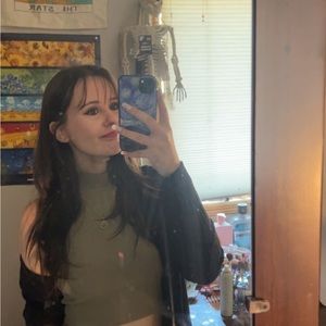 Meet your Posher, Alex